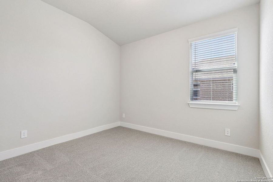 Spacious, unfurnished interior of a new home in Carmel Ranch, Schertz (Image 28).