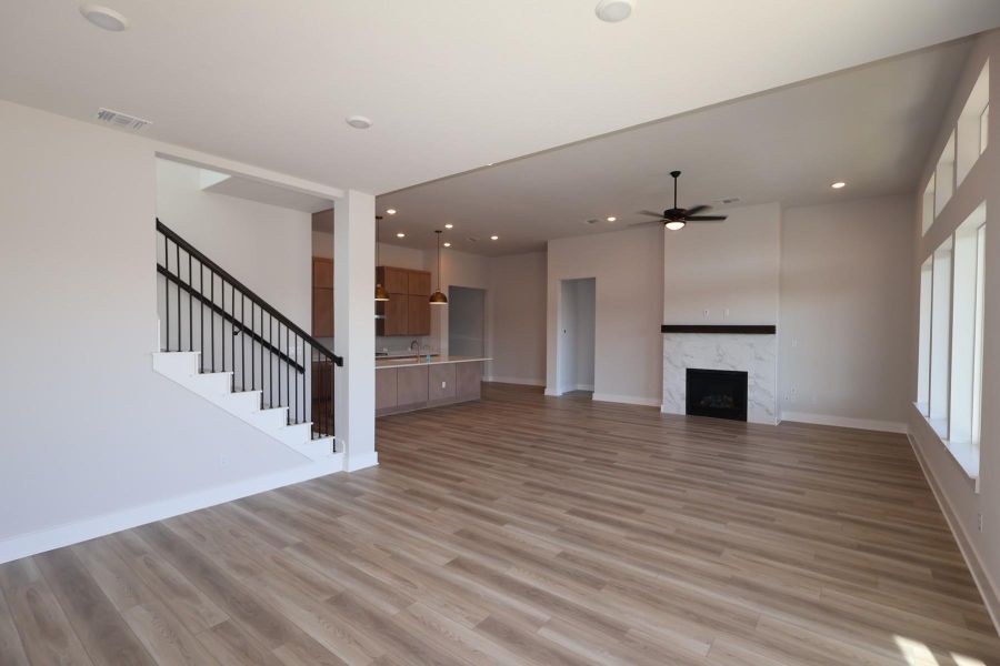 Spacious, unfurnished interior of a new home in Lariat, Liberty Hill (Image 17).