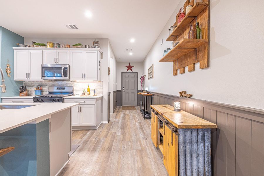 Furnished interior view inside a new home in River Ranch Meadows, Dayton (Image 28). Furnished interior view inside a new home in River Ranch Meadows, Dayton (Image 28).