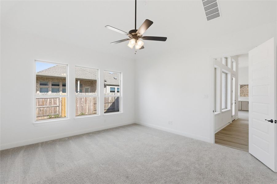 Spacious, unfurnished interior of a new home in Hawkes Landing, Leander (Image 18). Spacious, unfurnished interior of a new home in Hawkes Landing, Leander (Image 18).