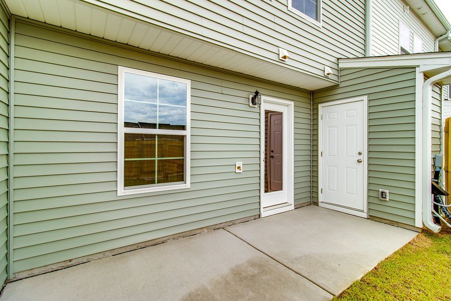 Exterior details and patio area of a home in Astoria, Columbia (Image 3).