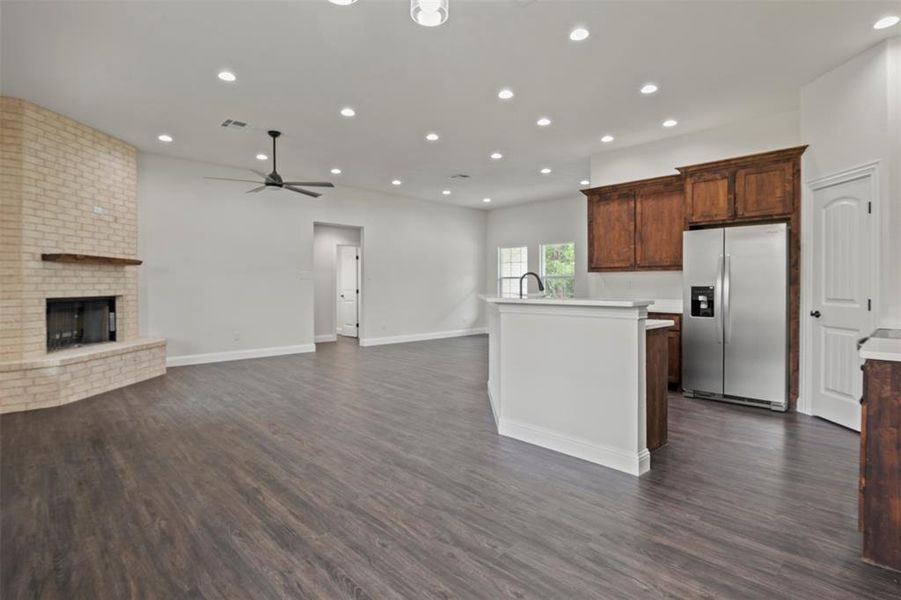 Spacious, unfurnished interior of a new home in , Ector (Image 19).