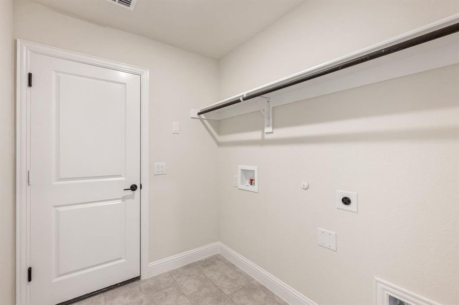 Spacious, unfurnished interior of a new home in Godley Ranch Classic, Godley (Image 17). Spacious, unfurnished interior of a new home in Godley Ranch Classic, Godley (Image 17).