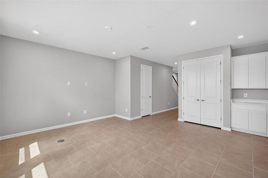Spacious, unfurnished interior of a new home in Crosswind Ranch, Parrish (Image 20).