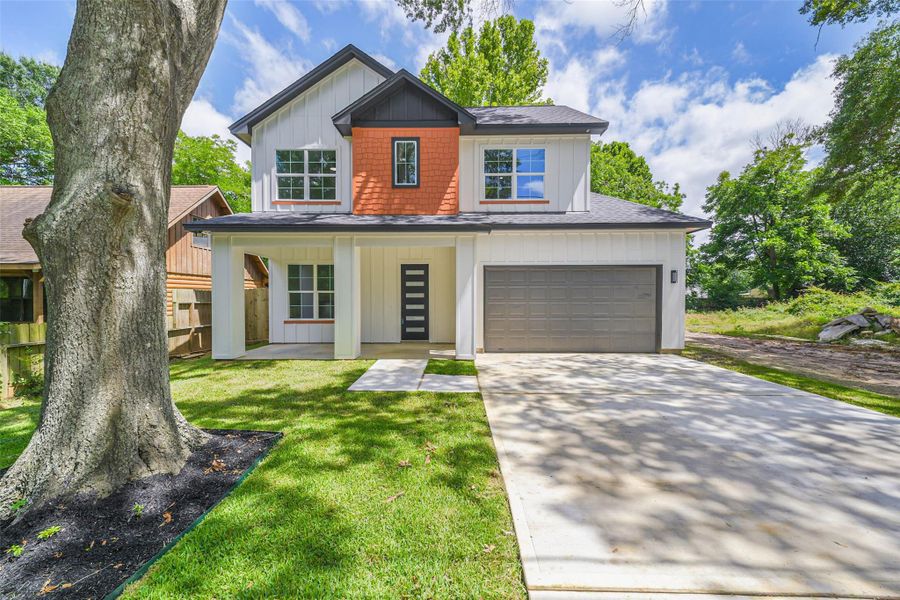 Front exterior of a new home in , Tomball, TX, highlighting curb appeal (Image 1). Front exterior of a new home in , Tomball, TX, highlighting curb appeal (Image 1).