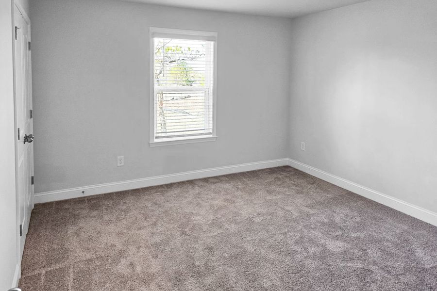 Spacious, unfurnished interior of a new home in Solserra, Shallotte (Image 16).