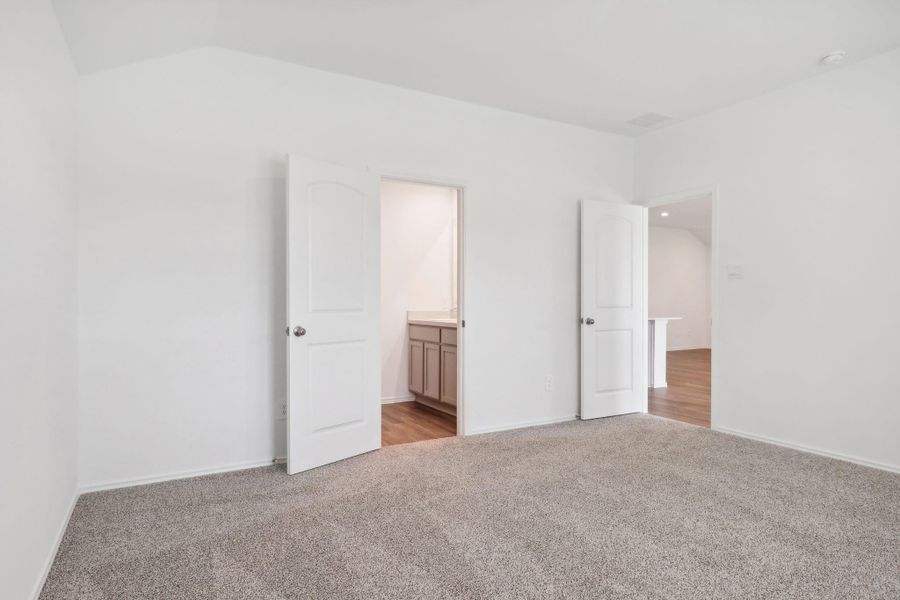 Spacious, unfurnished interior of a new home in Grand Pines, Magnolia (Image 11).