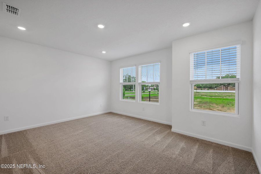 Spacious, unfurnished interior of a new home in Kasen Oaks, Jacksonville (Image 30).
