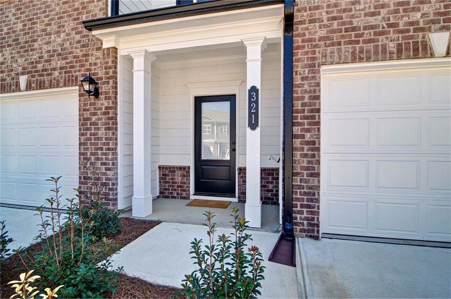 Exterior details and patio area of a home in Highland Crossing, Cartersville (Image 4).