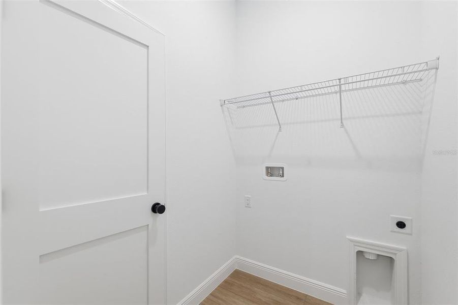 Spacious, unfurnished interior of a new home in , Ocala (Image 32).