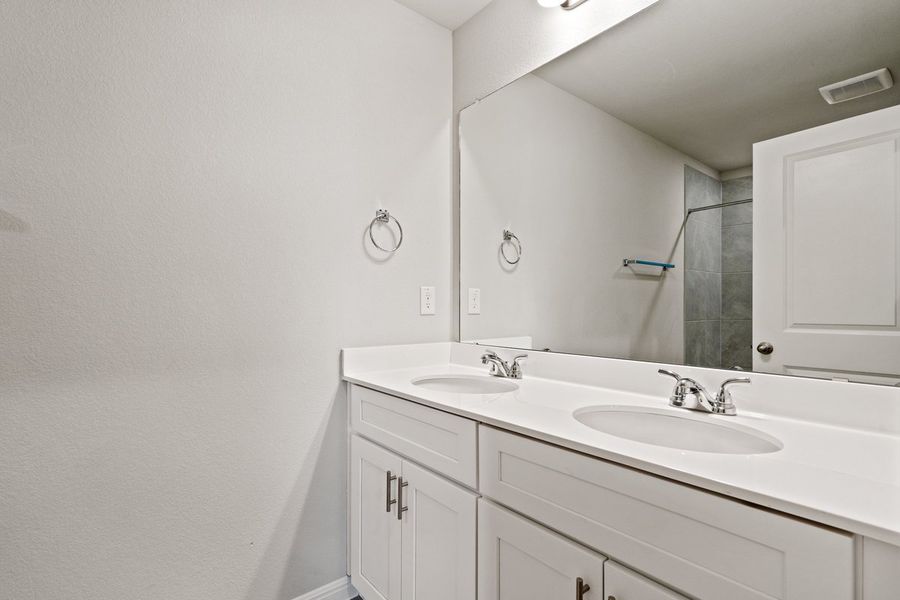 039_lb102762_770 039_lb102762_770