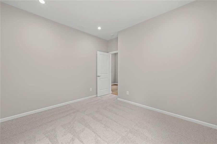 Spacious, unfurnished interior of a new home in Easton Park, Dallas (Image 17).