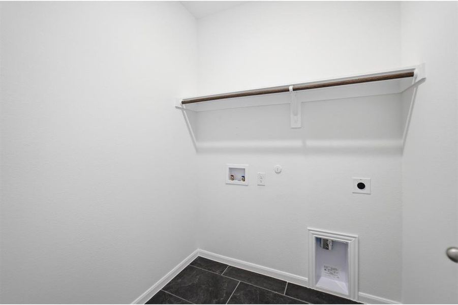 Spacious, unfurnished interior of a new home in Saddlebrook Estates, Waxahachie (Image 30). Spacious, unfurnished interior of a new home in Saddlebrook Estates, Waxahachie (Image 30).