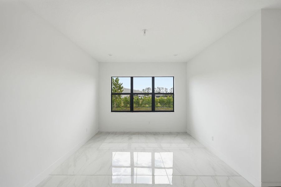 27-web-or-mls-10146-royal-ascot-ave