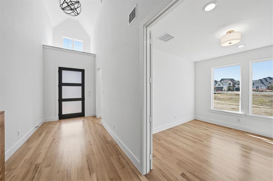 Spacious, unfurnished interior of a new home in Brookhollow West, Prosper (Image 35).