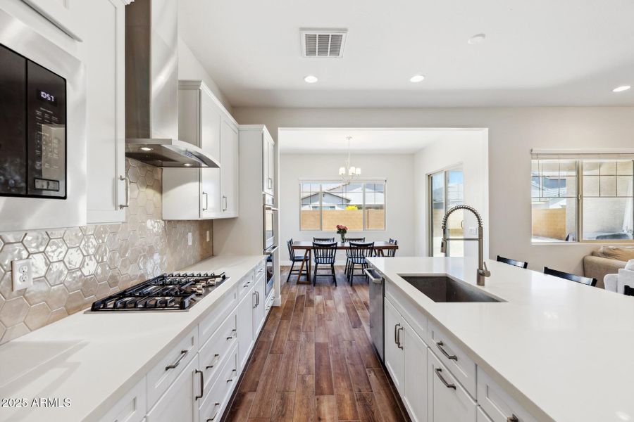 Kitchen / Dining