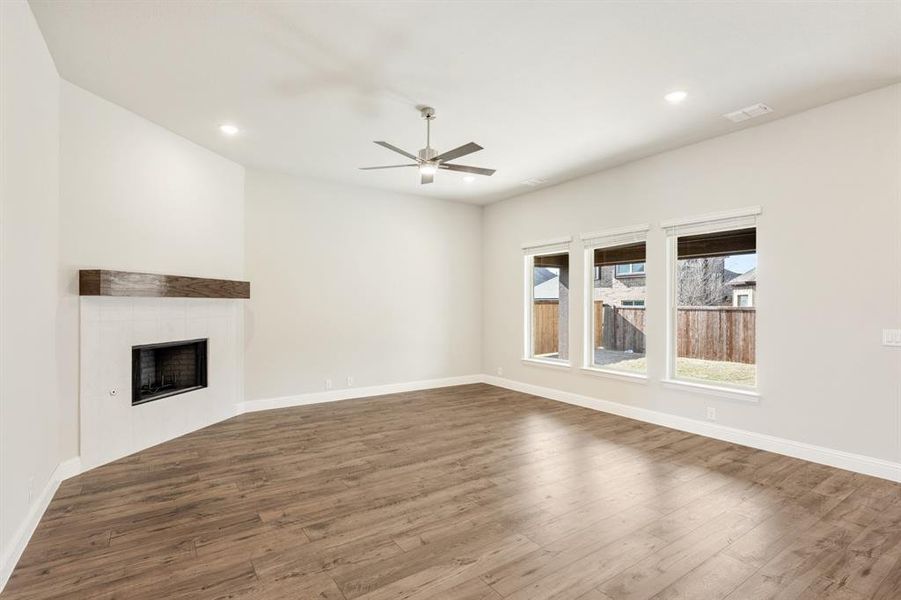 Spacious, unfurnished interior of a new home in Somerset, Mansfield (Image 32).
