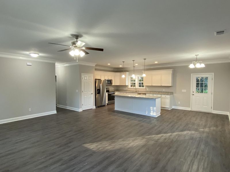 Spacious, unfurnished interior of a new home in , St. George (Image 10).