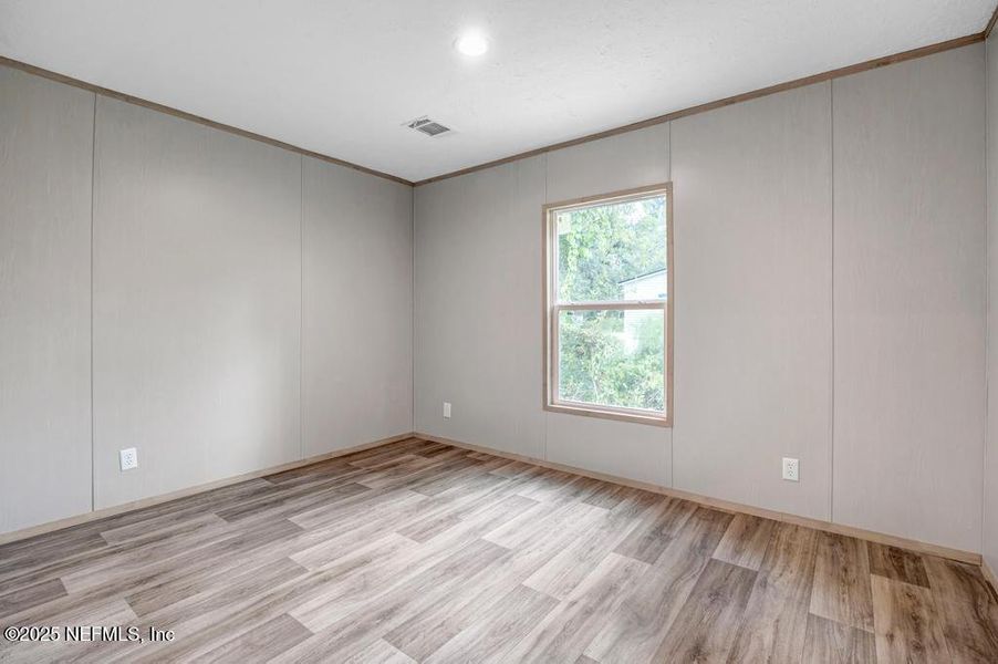 Spacious, unfurnished interior of a new home in , Middleburg (Image 36). Spacious, unfurnished interior of a new home in , Middleburg (Image 36).