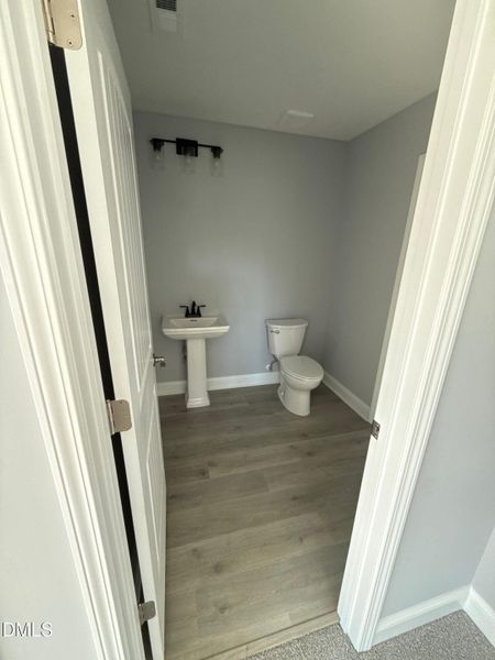 20251030_100700_C615AD 20251030_100700_C615AD