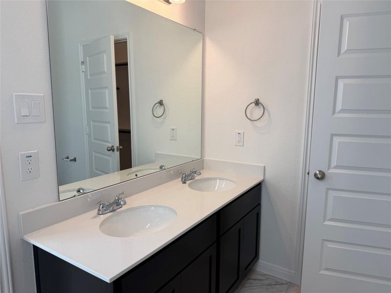 Furnished interior view inside a new home in East Gate Villas, Willis (Image 7).