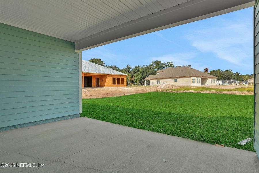 Exterior details and patio area of a home in Jennings Farm, Middleburg (Image 3).