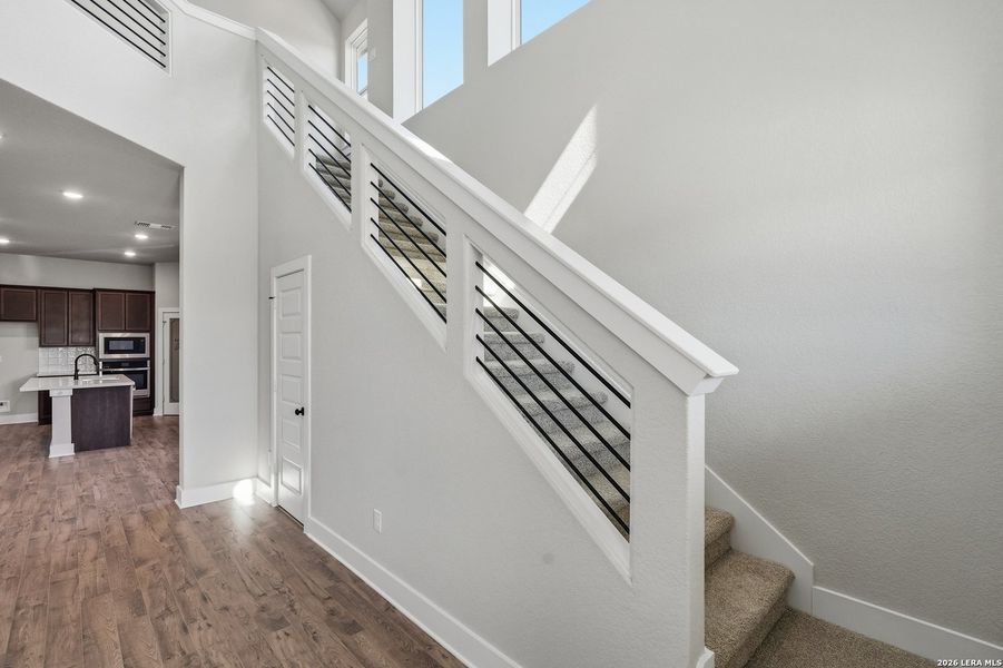 Spacious, unfurnished interior of a new home in Stillwater Ranch, San Antonio (Image 24).