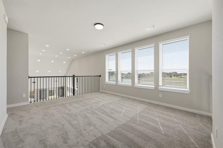 Spacious, unfurnished interior of a new home in Bel Air Village: 40ft. lots, Sherman (Image 24).