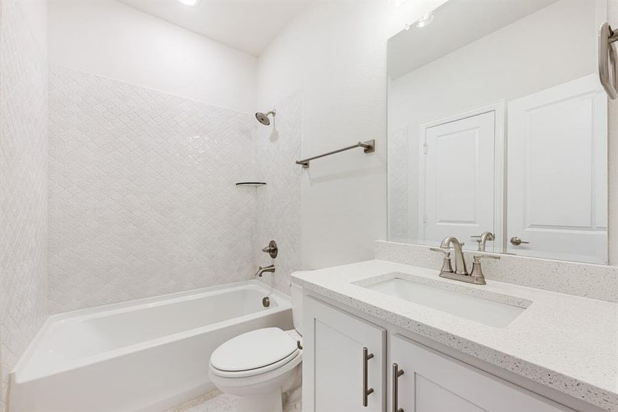 Furnished interior view inside a new home in Sonoma Verde, McLendon-Chisholm (Image 6).