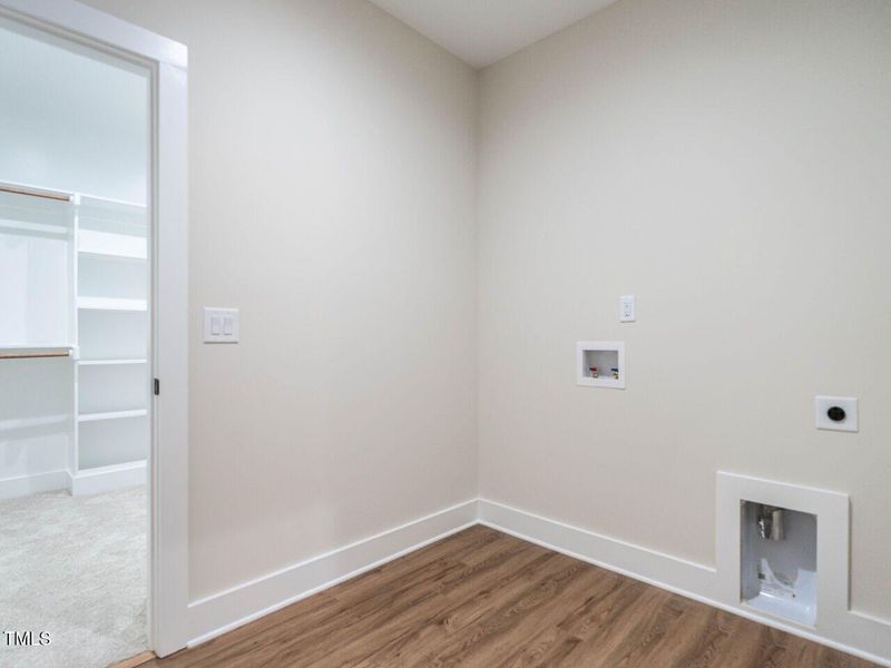 021-1280x960-laundry