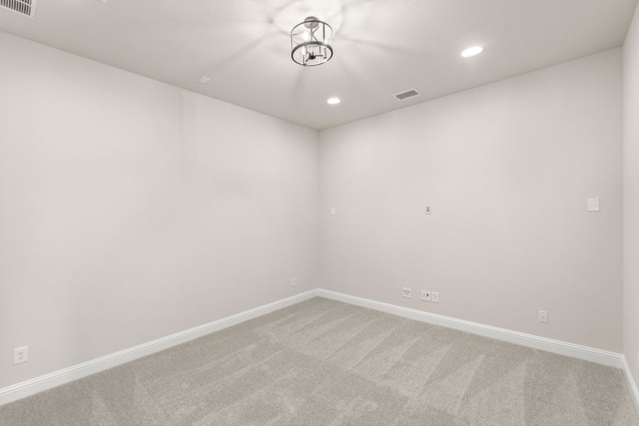 Spacious, unfurnished interior of a new home in Nelson Lake Estates, Rockwall (Image 28). Spacious, unfurnished interior of a new home in Nelson Lake Estates, Rockwall (Image 28).