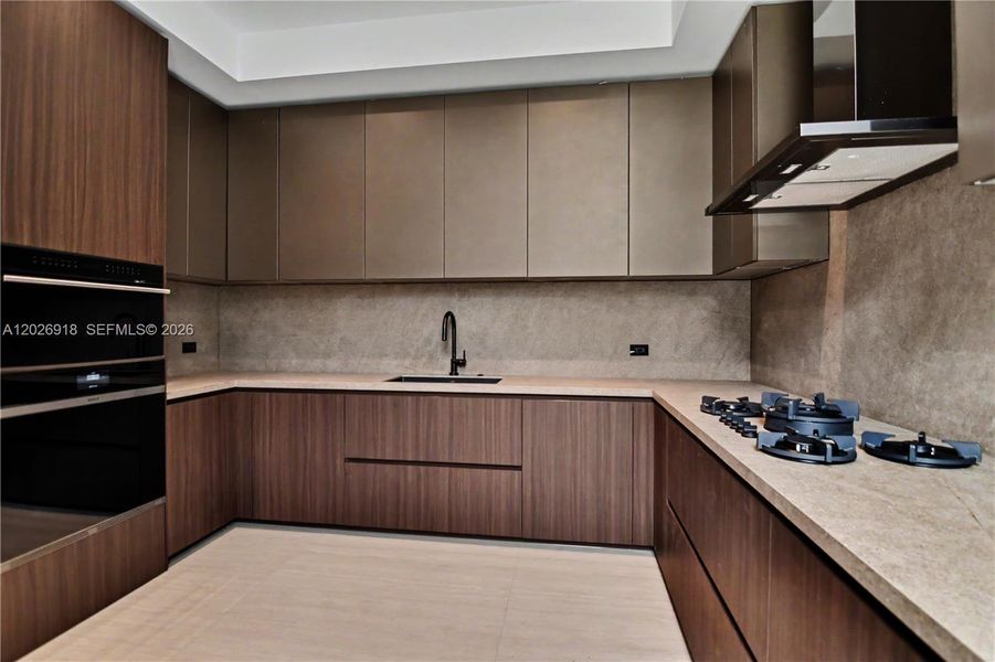 Close-up of interior finishes inside a home in , Pinecrest (Image 10).