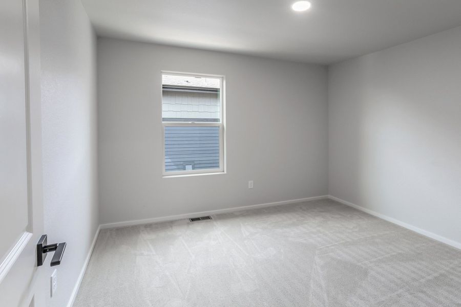 Spacious, unfurnished interior of a new home in Trailside, Timnath (Image 26).