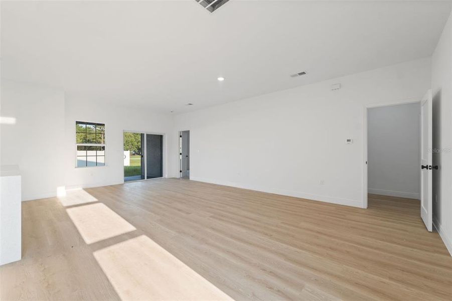 Image 27 of a home in . Image 27 of a home in .