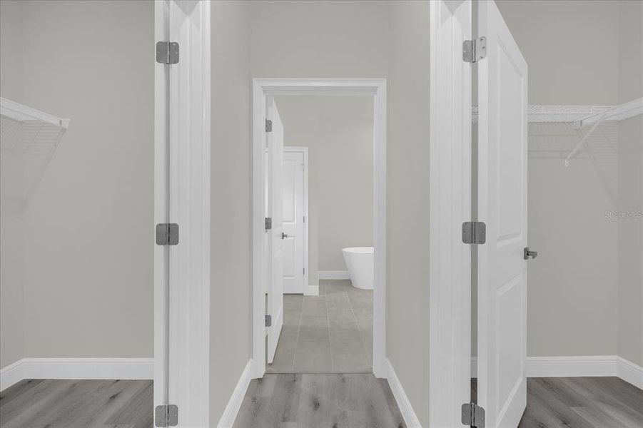 Spacious, unfurnished interior of a new home in , Dunnellon (Image 25).