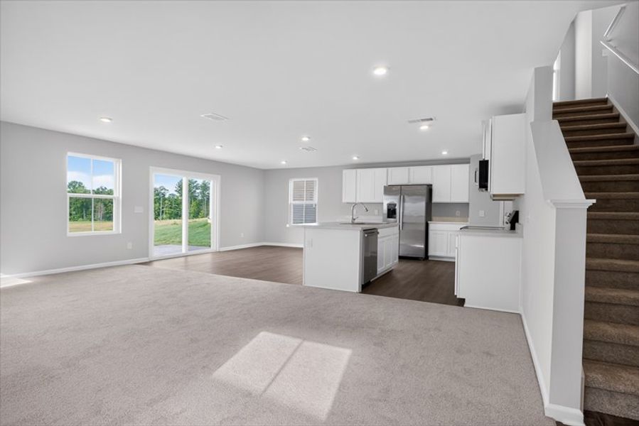 Spacious, unfurnished interior of a new home in Everly, Spartanburg (Image 14).