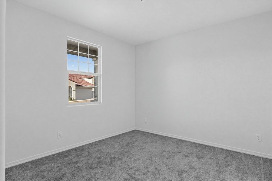 Spacious, unfurnished interior of a new home in Allen Ranches, Litchfield Park (Image 16).
