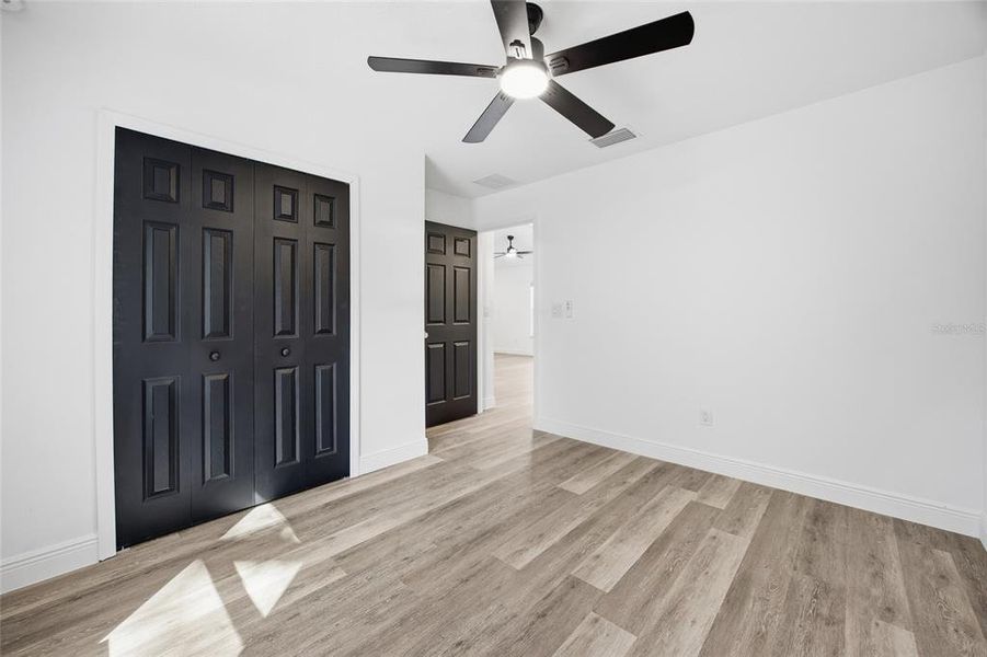 Spacious, unfurnished interior of a new home in , Ocala (Image 29).