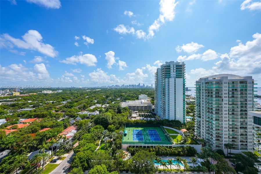 Condo located in Miami, FL showcasing its design and architecture (Image 30). Condo located in Miami, FL showcasing its design and architecture (Image 30).