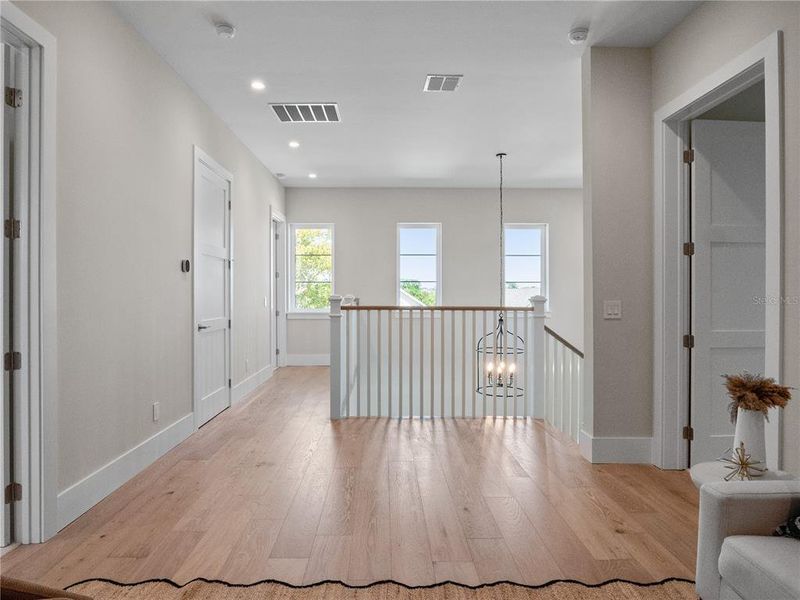 Spacious, unfurnished interior of a new home in , Oakland (Image 23).