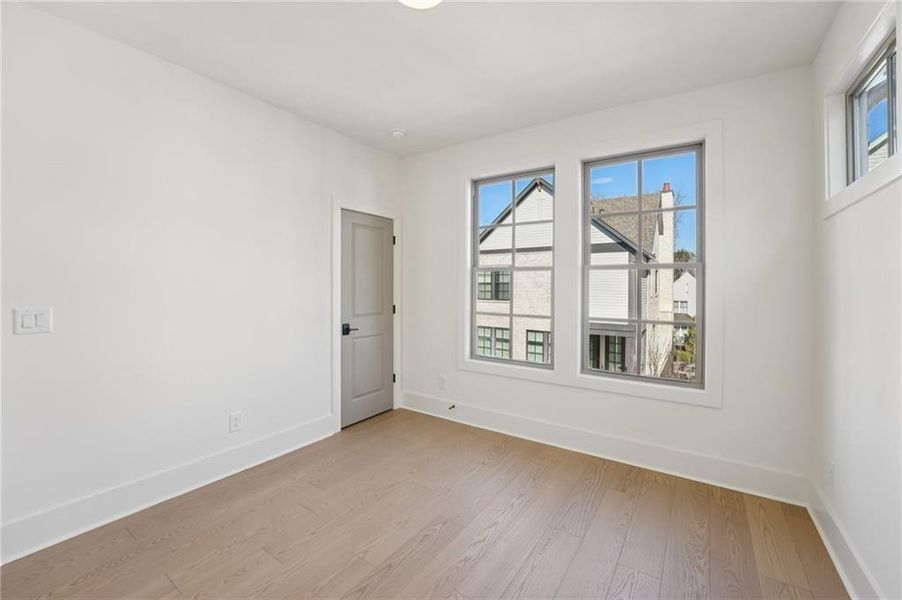 Spacious, unfurnished interior of a new home in Park Walke, Alpharetta (Image 46).