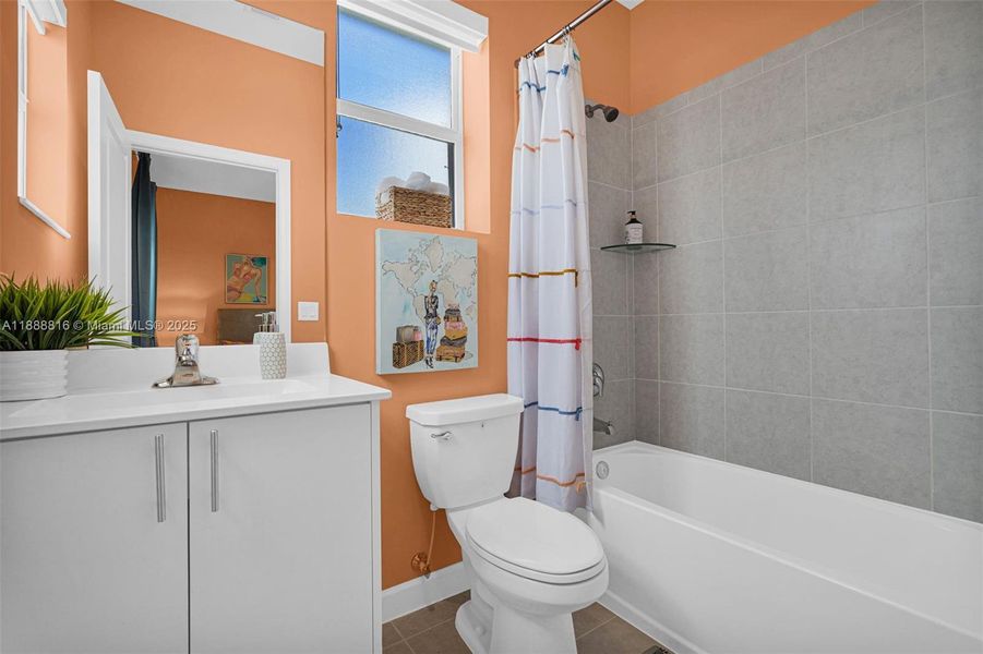 Furnished interior view inside a new home in , Homestead (Image 8).