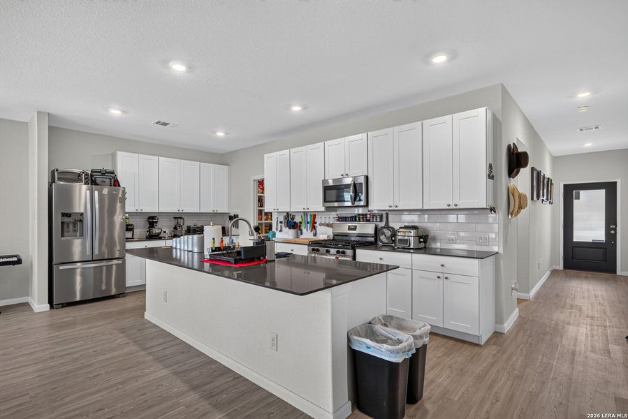 Furnished interior view inside a new home in Silos: Barrington Collection, San Antonio (Image 19).
