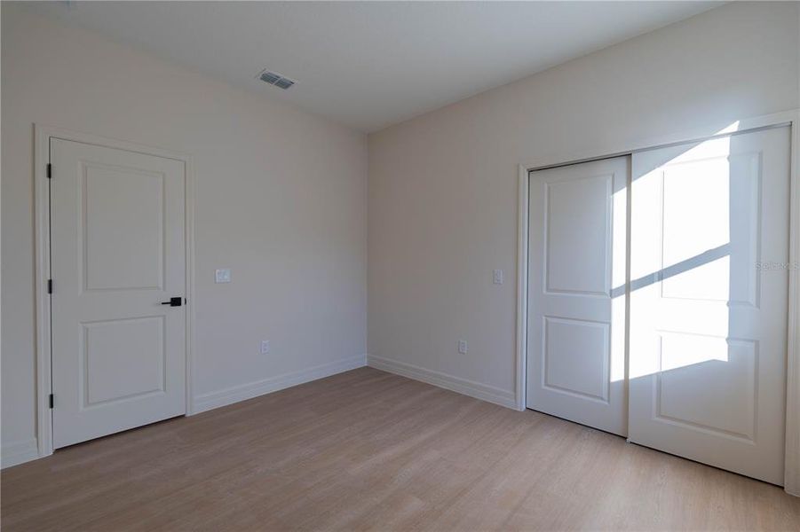 Spacious, unfurnished interior of a new home in , Tavares (Image 25).