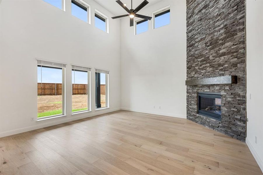 Spacious, unfurnished interior of a new home in Terracina, Rockwall (Image 32). Spacious, unfurnished interior of a new home in Terracina, Rockwall (Image 32).