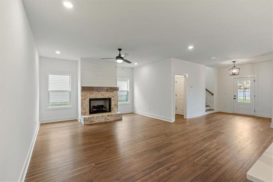 Spacious, unfurnished interior of a new home in , Emerson (Image 26).