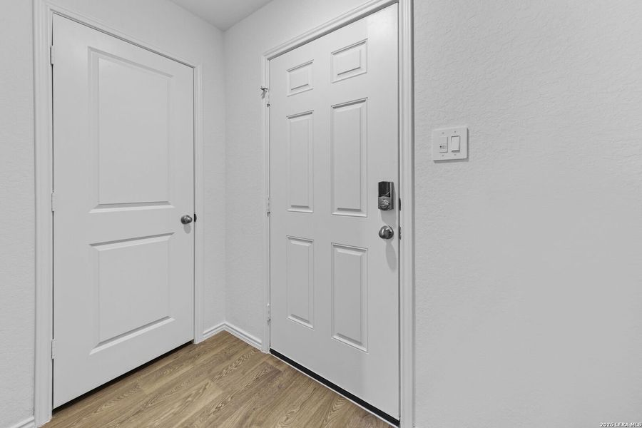 Spacious, unfurnished interior of a new home in Hickory Ridge, Elmendorf (Image 26).