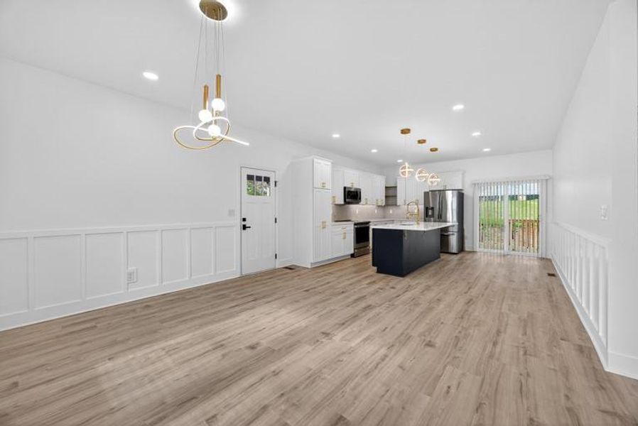 Spacious, unfurnished interior of a new home in , Atlanta (Image 17). Spacious, unfurnished interior of a new home in , Atlanta (Image 17).