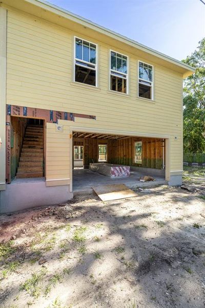 Exterior details and patio area of a home in , St. Petersburg (Image 4).