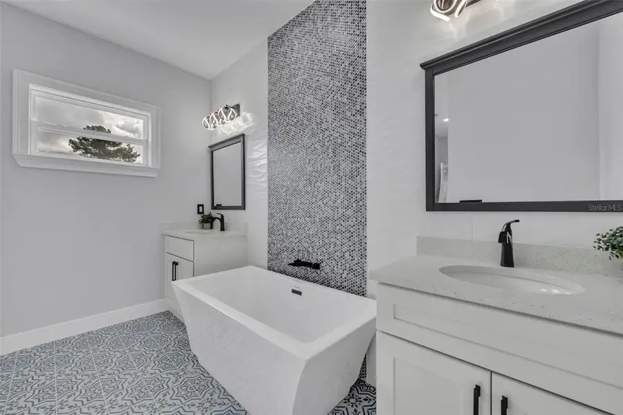 Furnished interior view inside a new home in , Kissimmee (Image 8).